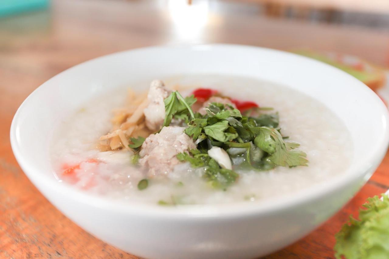 C Tower Hotel 수랏타니 외부 사진
